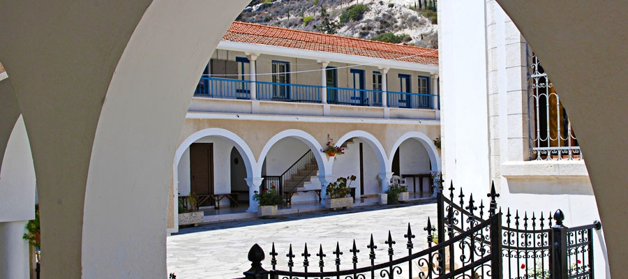 Agios Georgios Alamanos Convent image